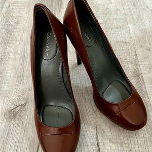 Calvin Klein Beown Heels sz 6